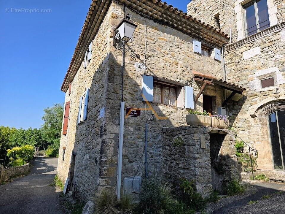 Maison à LA BEGUDE-DE-MAZENC