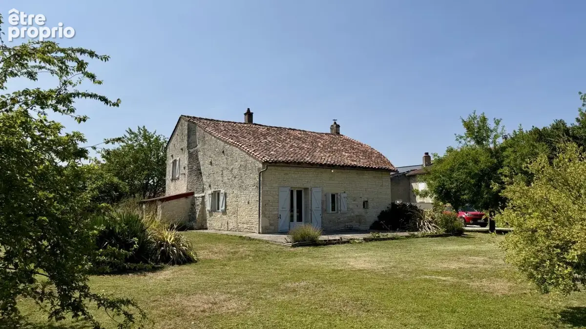 ? Maison charentaise rénovée à Aigre   146 m2   179 000 EUR FA - photo 11