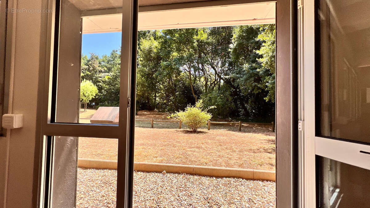 À vendre -  appartement type 2 - la rochelle quartier la genette - proche mer - photo 8