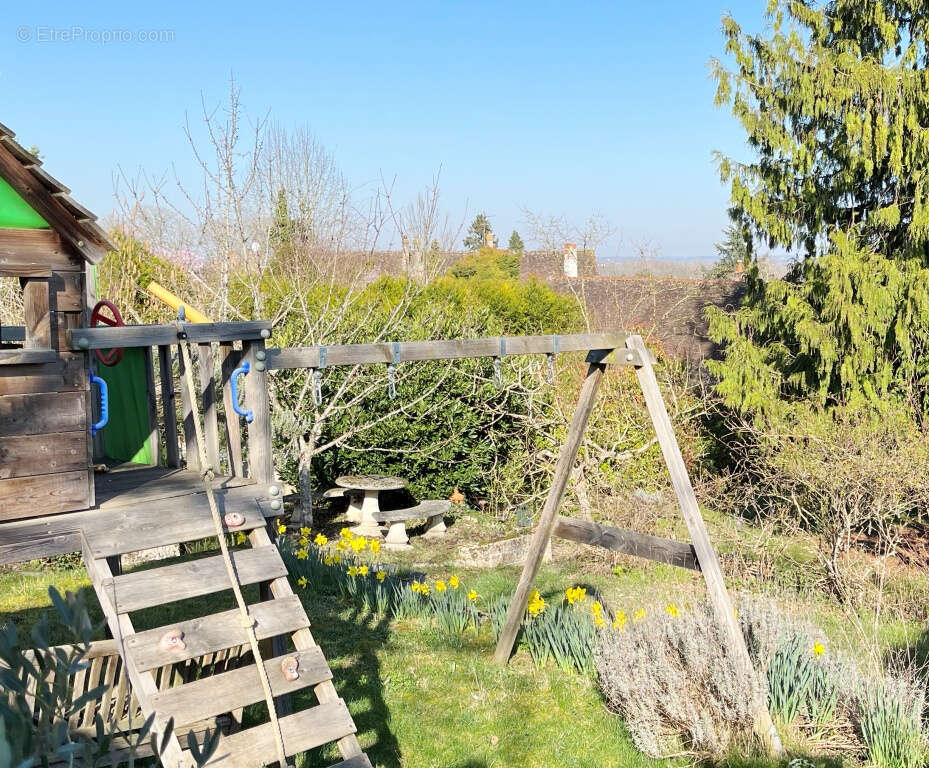 Découvrez le prieuré de Campiniacus et son jardin de 825m2 dans un beau village du Nord de l'Yonne - photo 33
