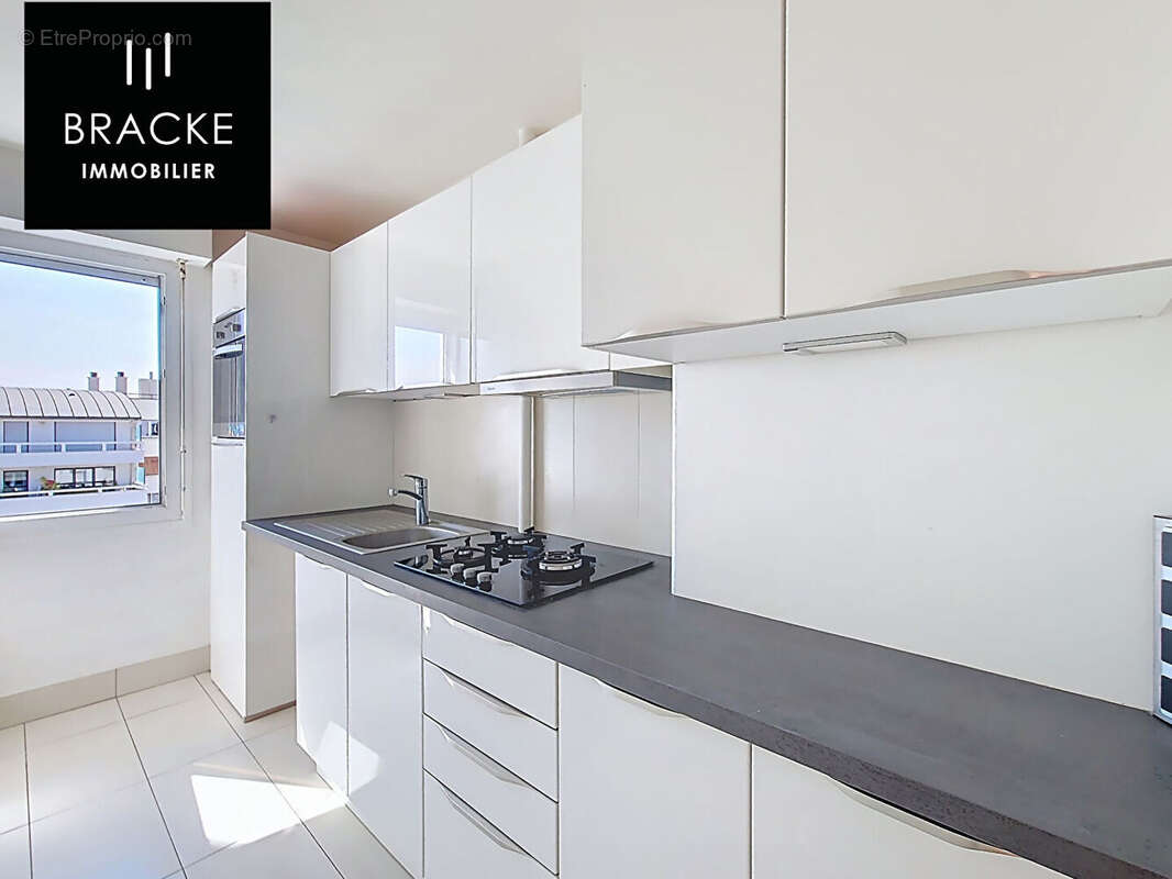 Appartement à COURBEVOIE