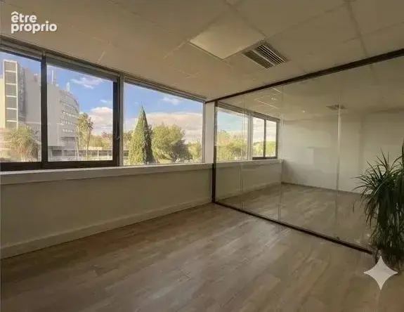 Commerce 212 m² à Nimes  - photo 3