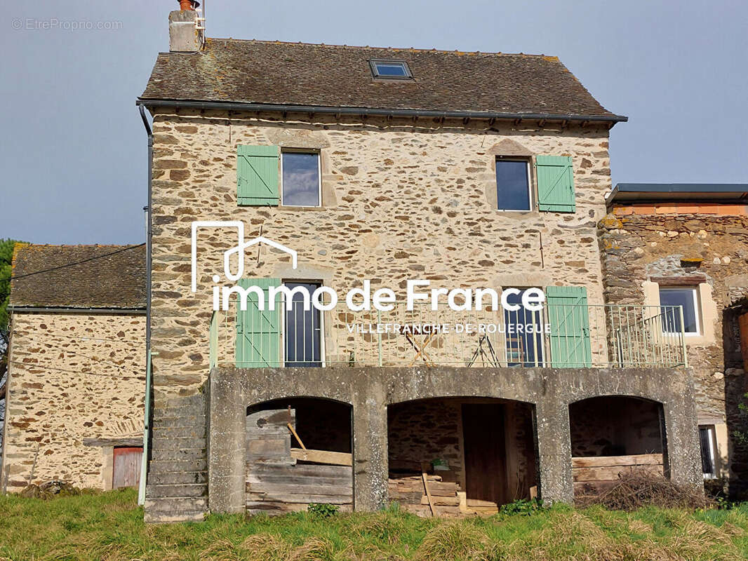 Maison à LA SALVETAT-PEYRALES