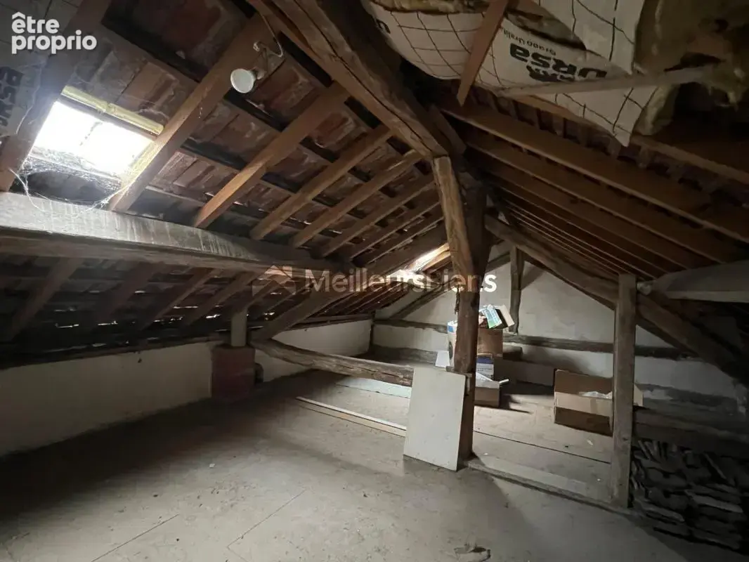 Ensemble immobilier - 134 m² composé d'une maison louée (T4) et d'une maison libre (T2) + grange et garages - photo 17