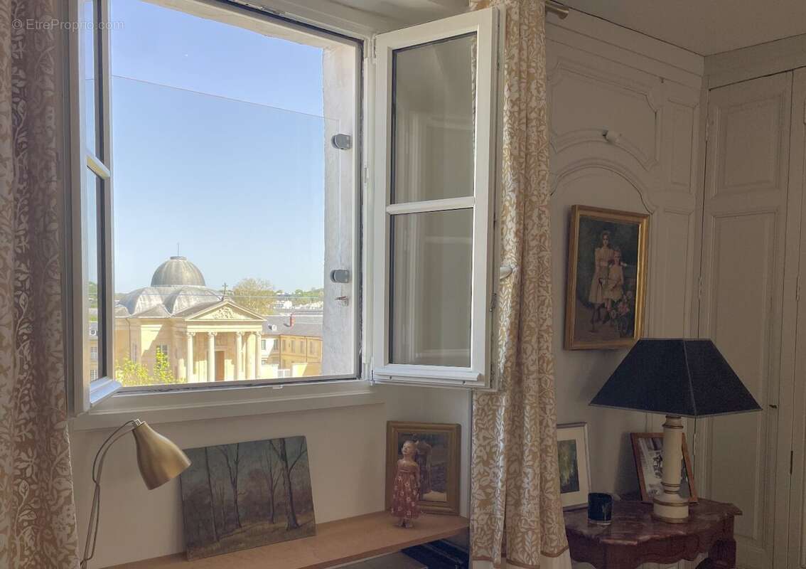 Appartement à VERSAILLES