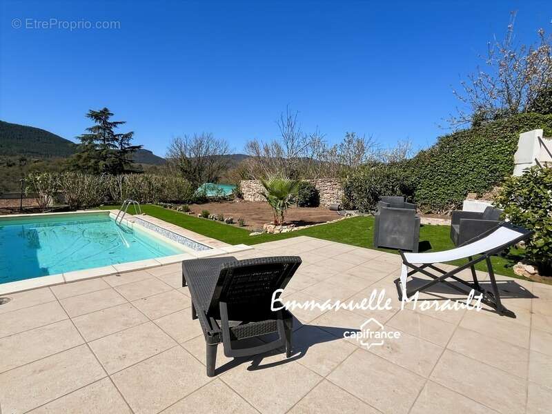 Maison à BAGNOLS-EN-FORET