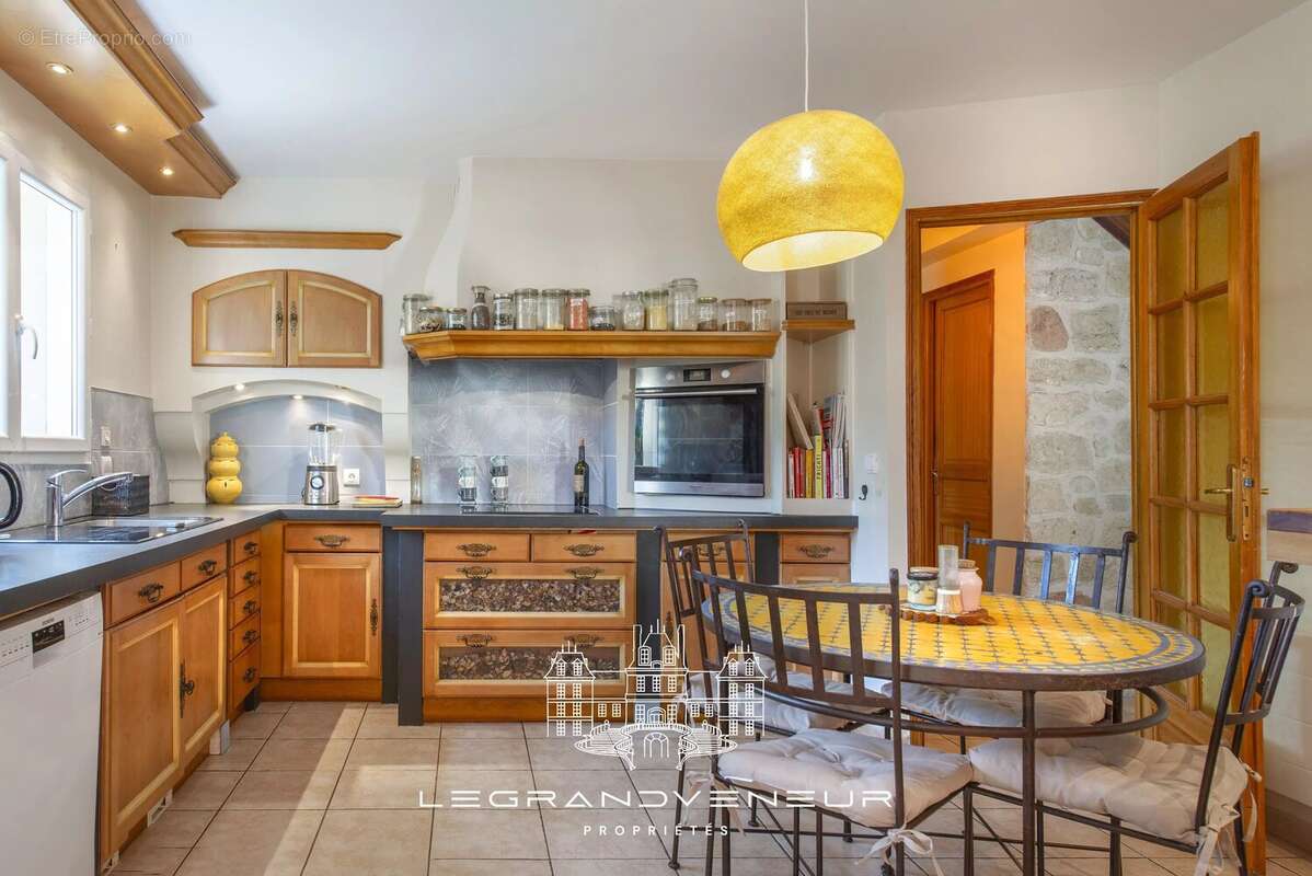 Maison à MILLY-LA-FORET