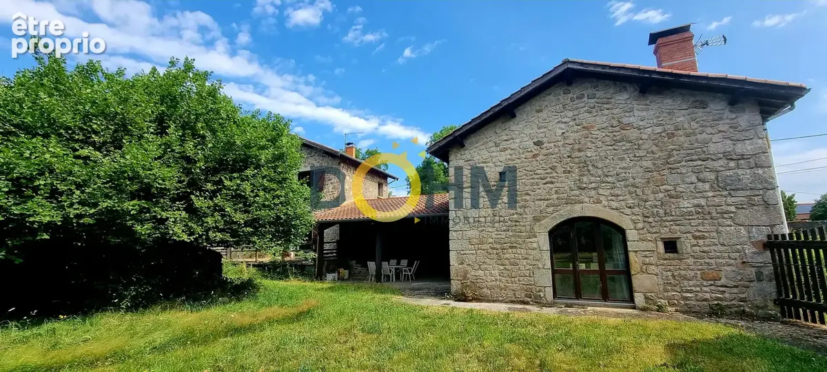 Maison 5 pièces 136 m² · à Perigneux · 136 m² · 260 000 €