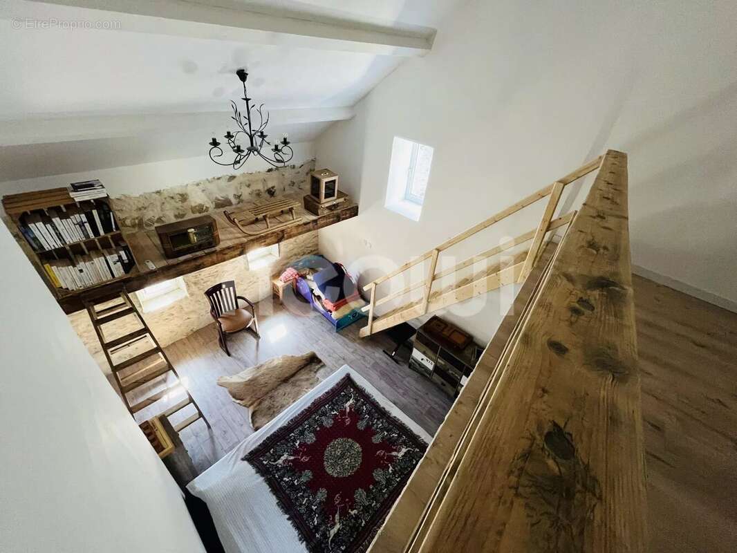 Maison à SAINT-GEORGES-DE-MONS