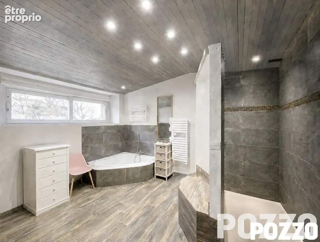 A vendre bien d'exception proche de la mer - saint-jean d'elle - photo 8