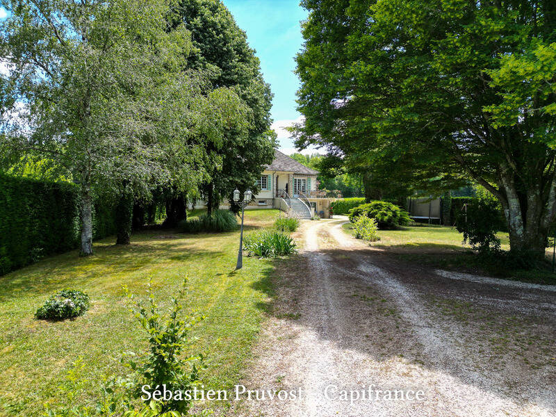 Maison à SAINT-FRONT-LA-RIVIERE