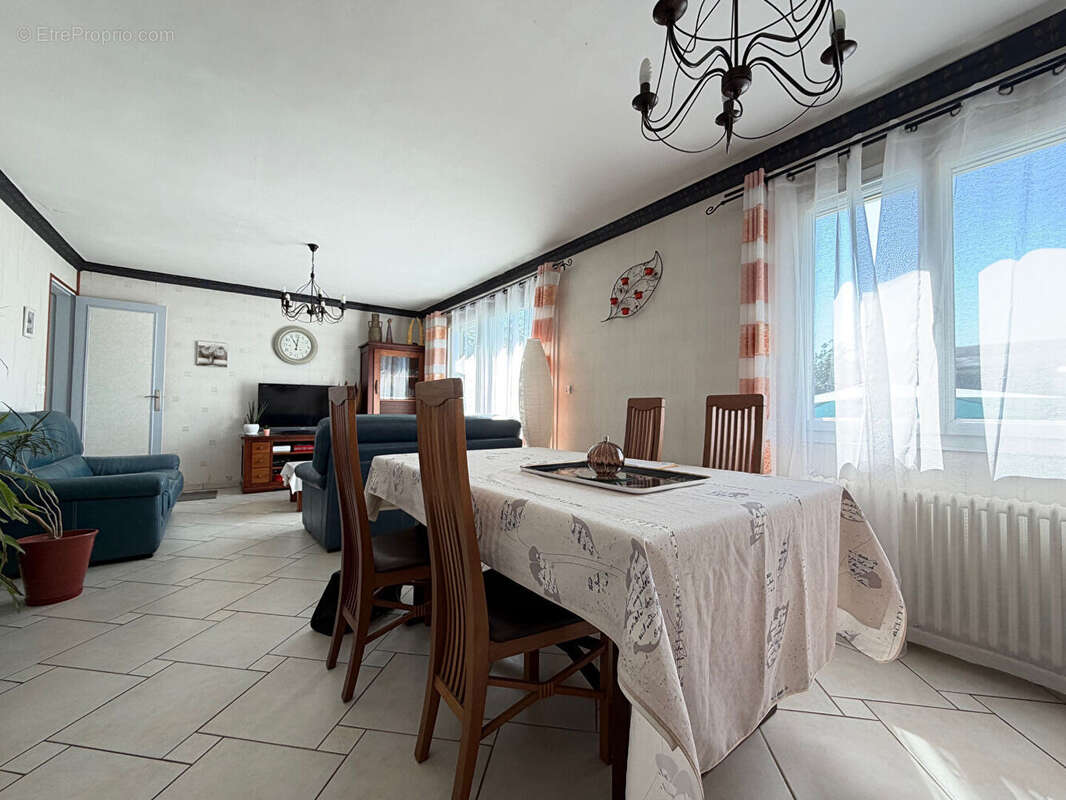Maison Gravigny 4 pièce(s) 98m2 - photo 4