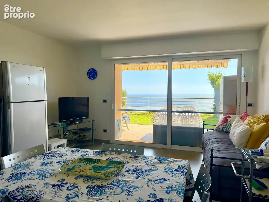 Exceptionnel deux pièces en rez-de-jardin avec parking, vue panoramique sur la mer et la Principauté de Monaco - photo 12