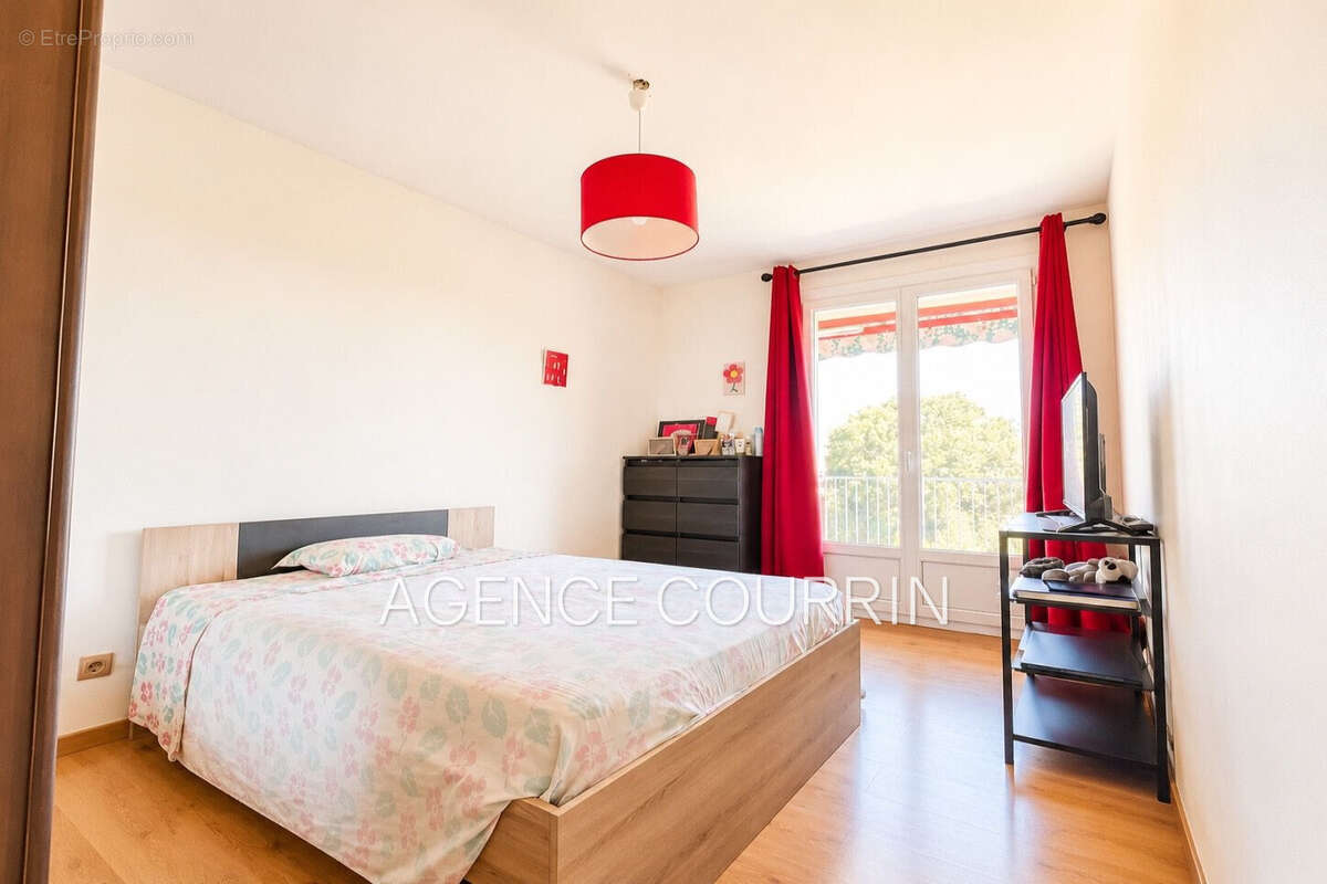 Appartement 65 m² à Grasse  - photo 8