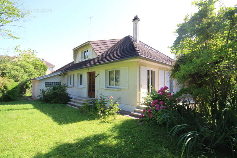 Maison à PONT-SAINTE-MAXENCE