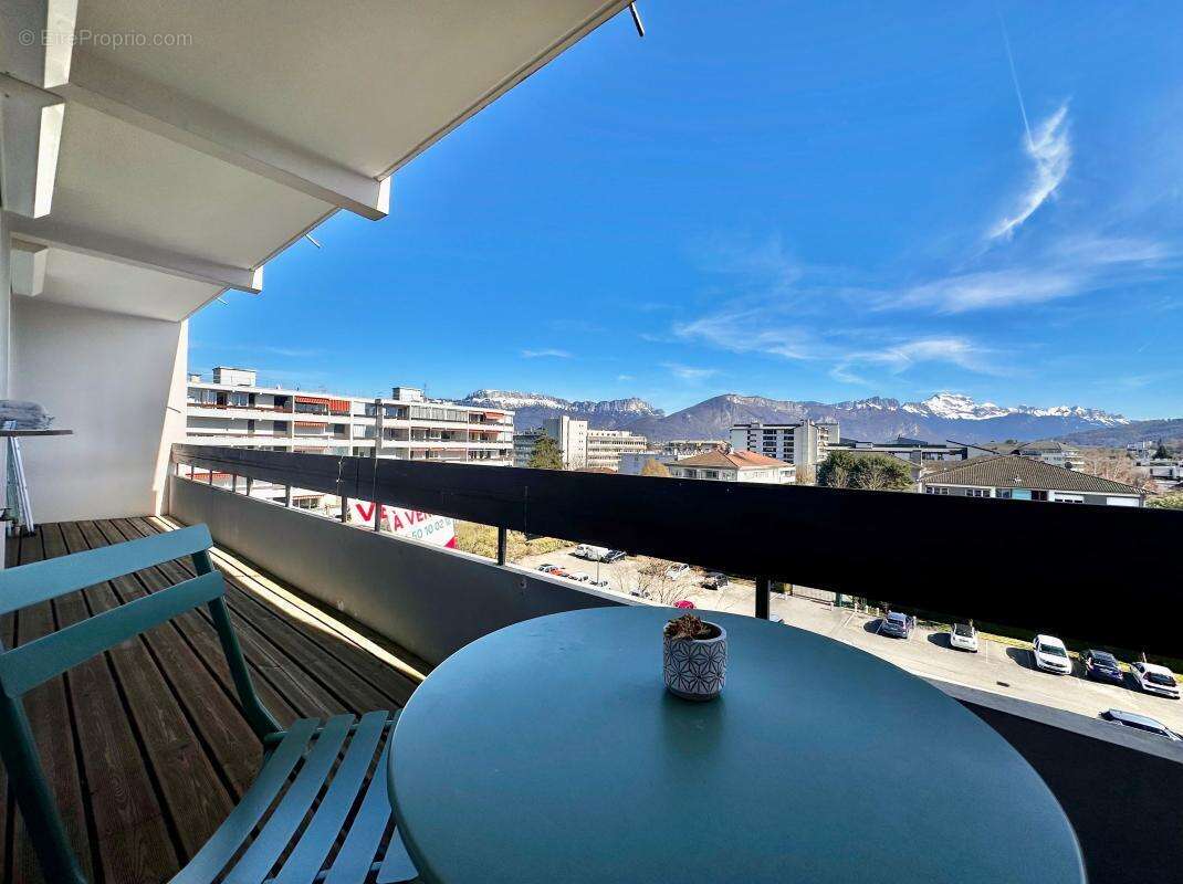 T2 rénové – 41 m² – Étage élevé avec ascenseur – Grand balcon vue montagnes – Annecy / Meythet - photo 3