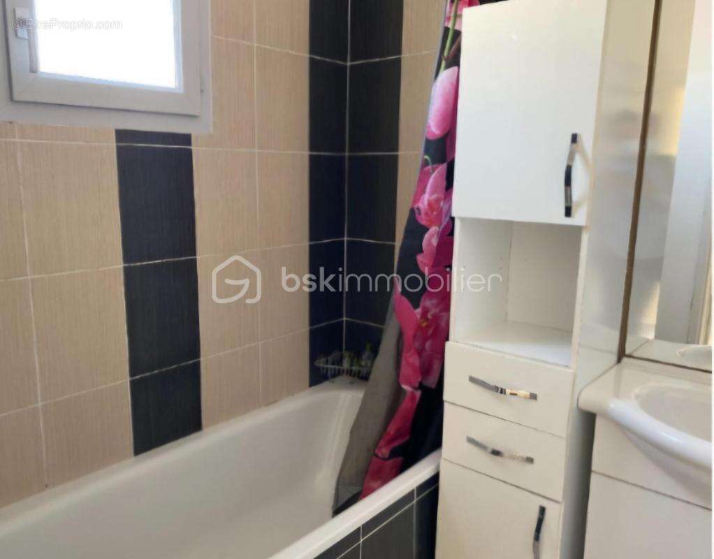 Jolie Maison mitoyenne de 76m² de 2009 à SAINT ELOI - photo 10