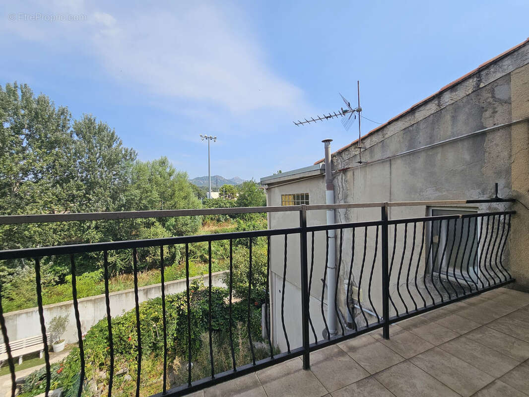 Appartement à LA PENNE-SUR-HUVEAUNE