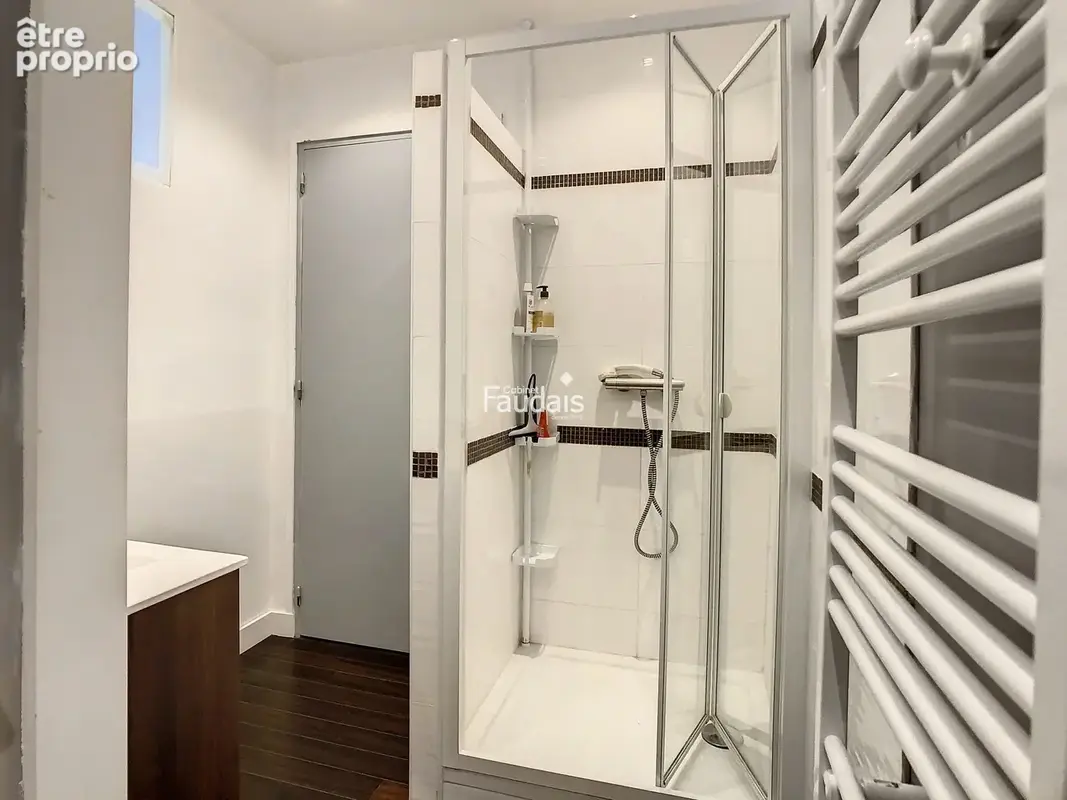 Appartement 63 m² à Saint-Lo  - photo 6