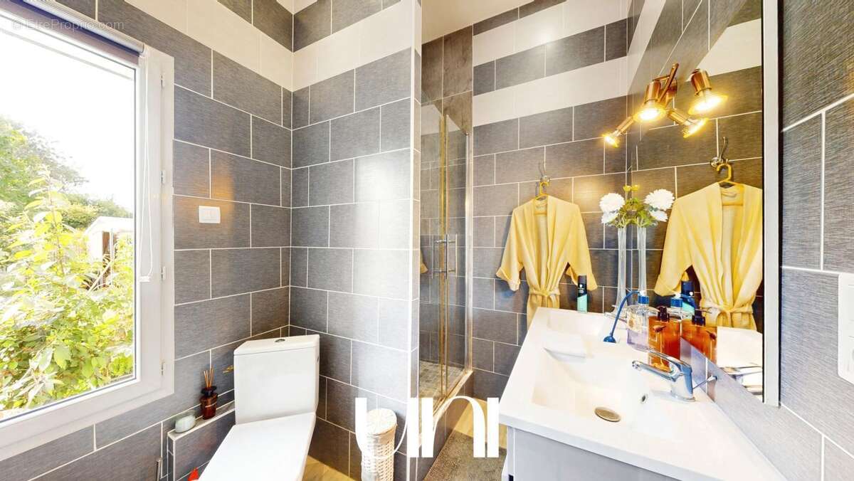Maison 6 pièces de 186 m2 plain pied sur une terrain de 1000 m2 - Ryes - photo 24