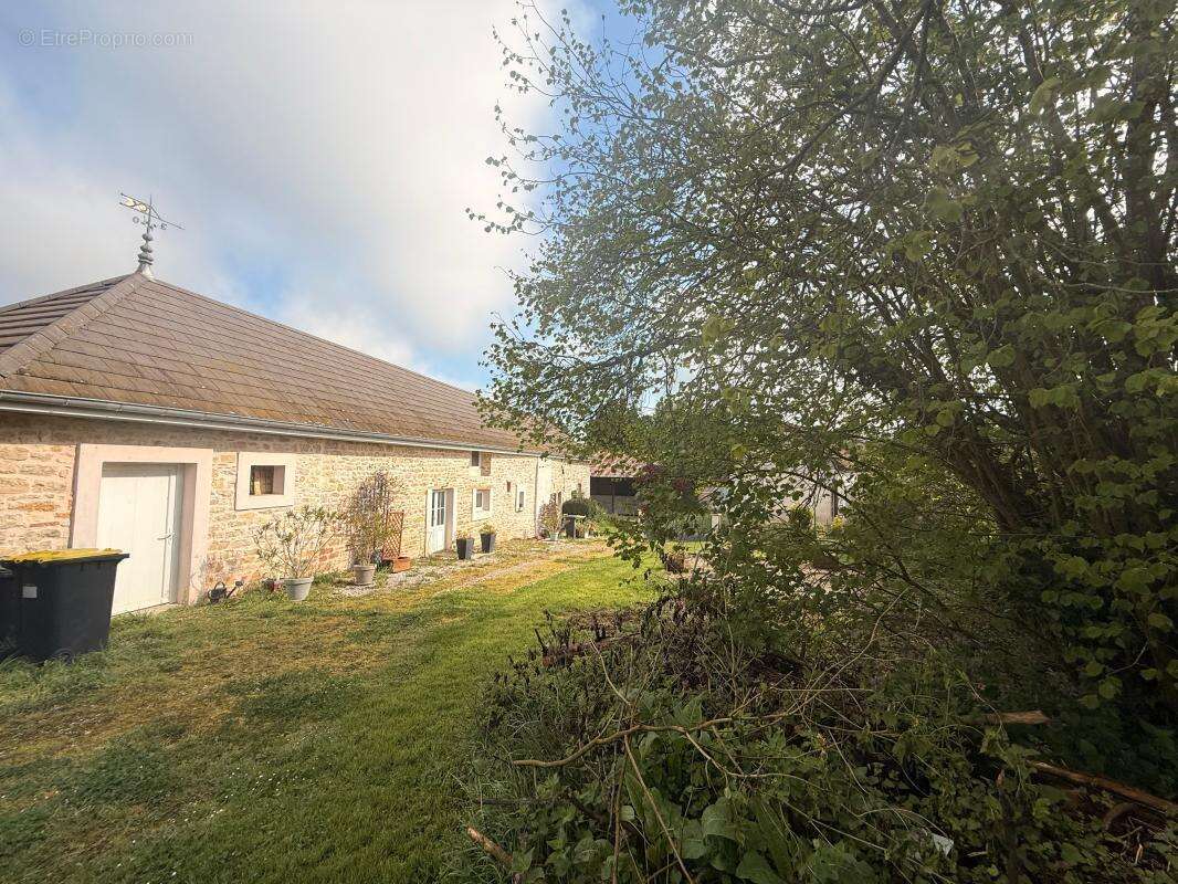 Maison à FLAGEY-LES-AUXONNE