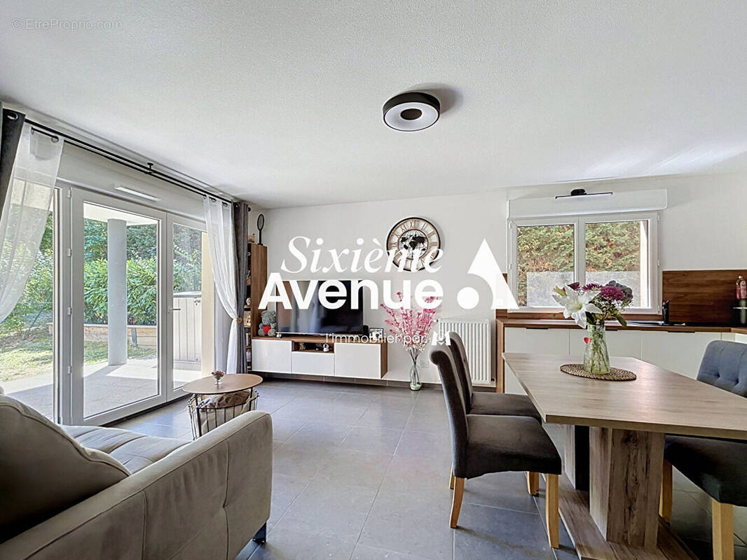 Appartement à SIMANDRES