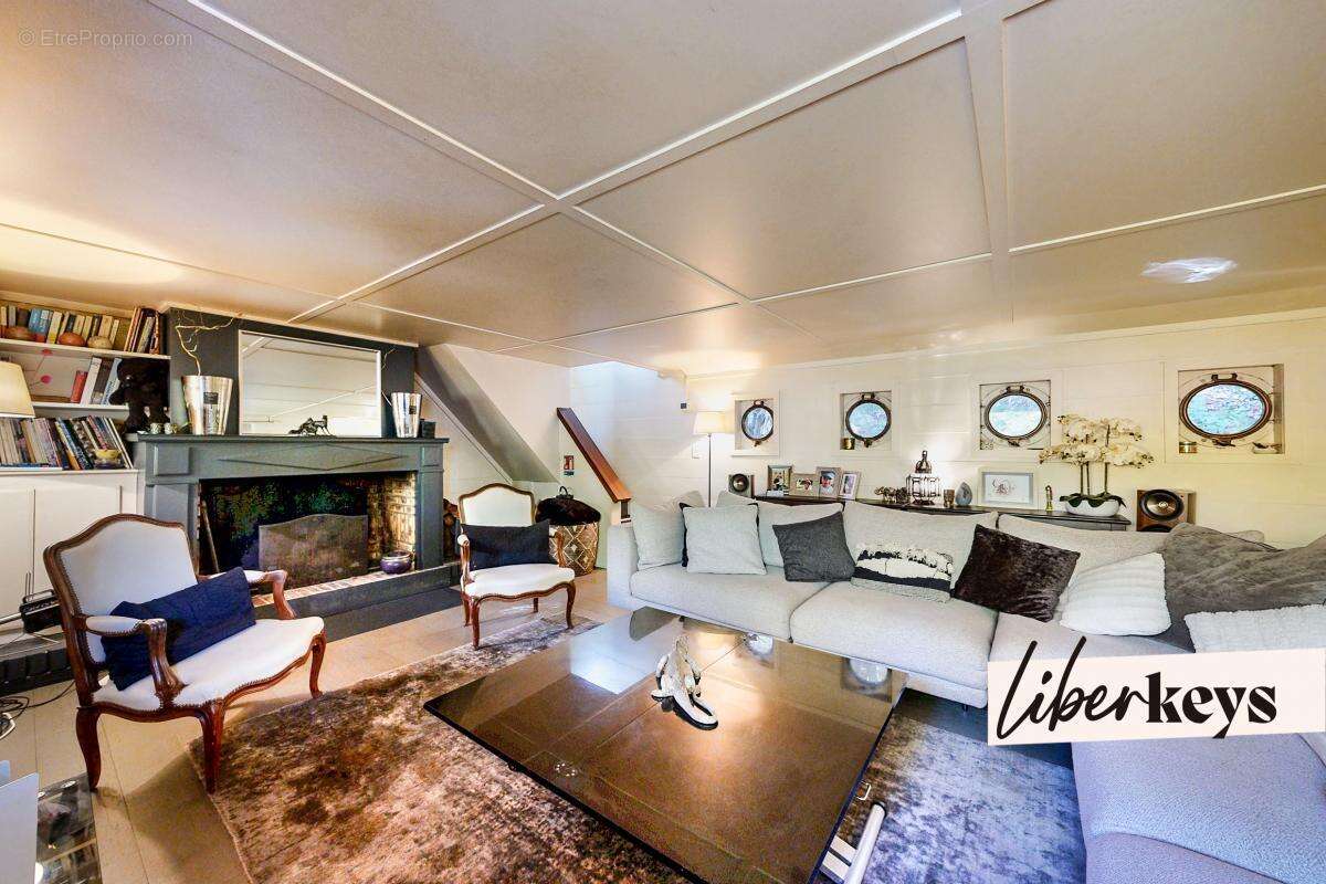 Maison à NEUILLY-SUR-SEINE