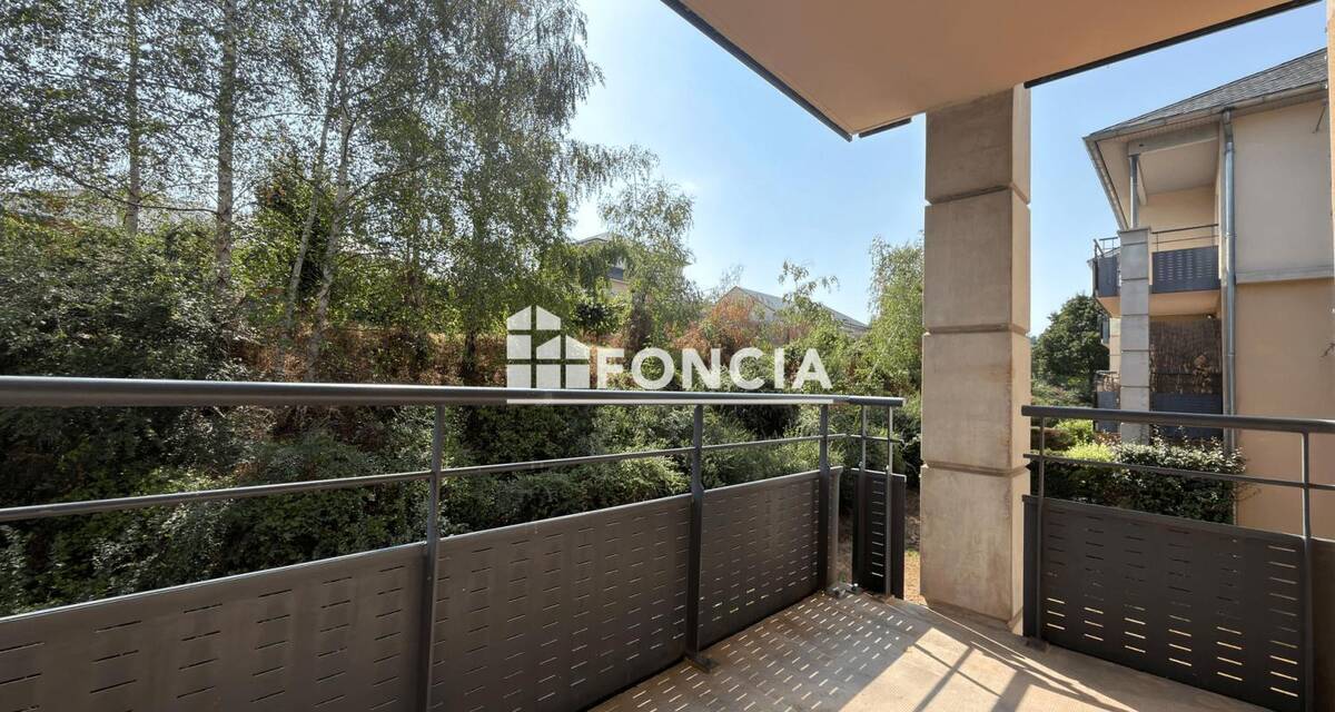 Appartement à ONET-LE-CHATEAU