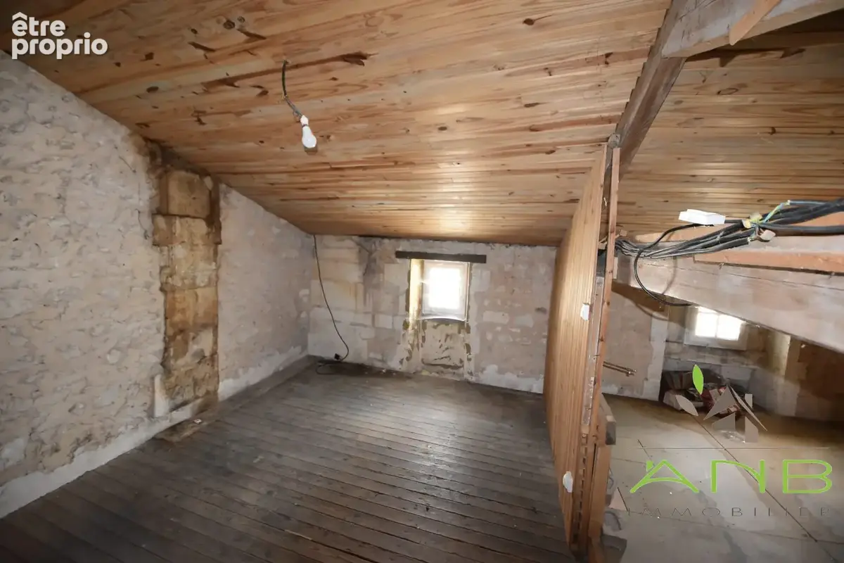 Maison 70 m² à Villebois-Lavalette  - photo 5