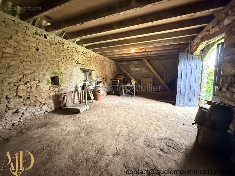 Maison à AUDIERNE