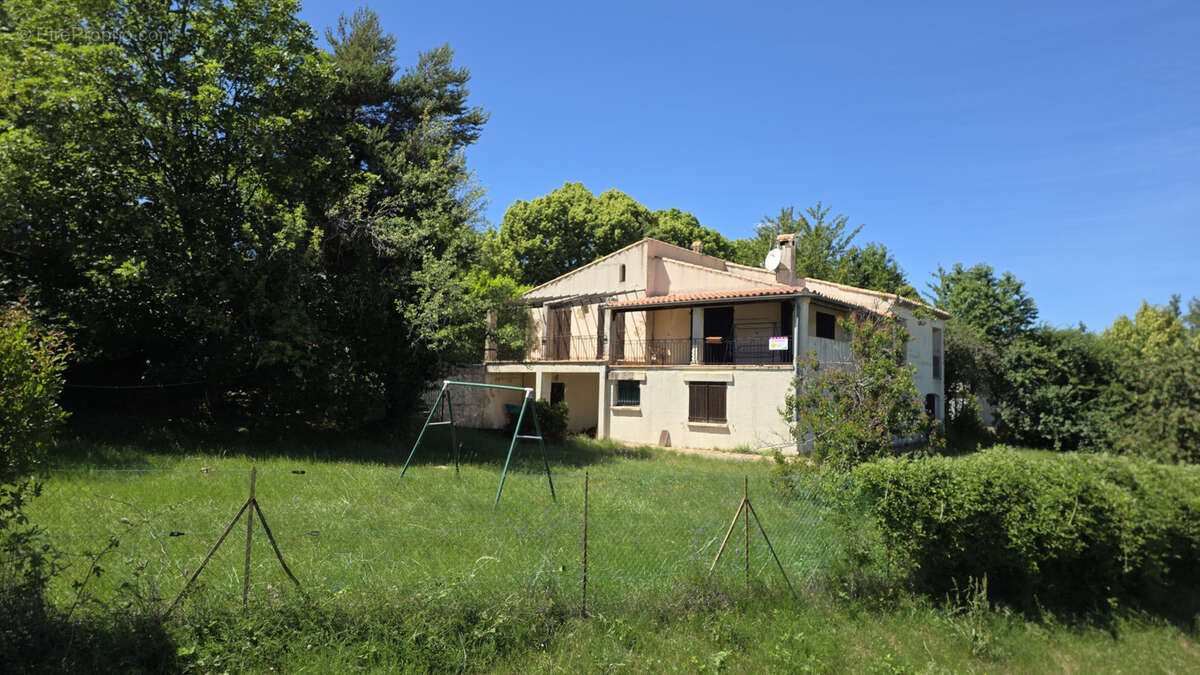 Maison à REVEST-DU-BION