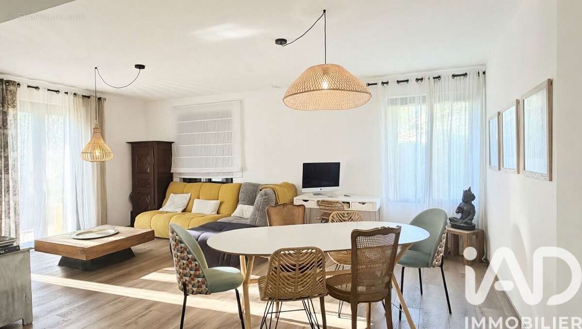 Photo 9 - Maison à L'ISLE-SUR-LA-SORGUE