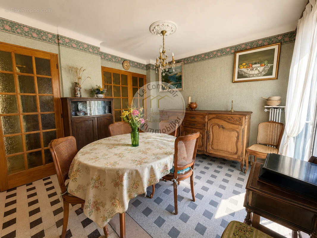 Appartement à MARSEILLE-9E
