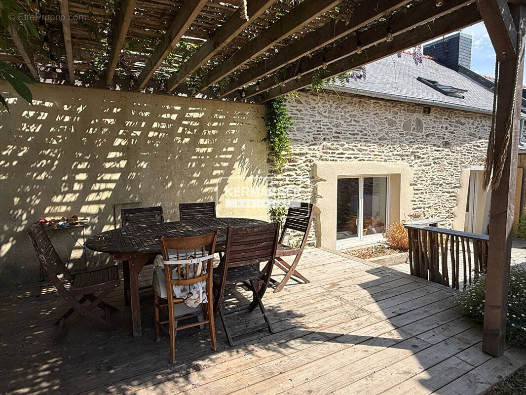 Maison 6 pièces 115 m² · à Saint-Meloir-des-Ondes · 115 m² · 345 000 €