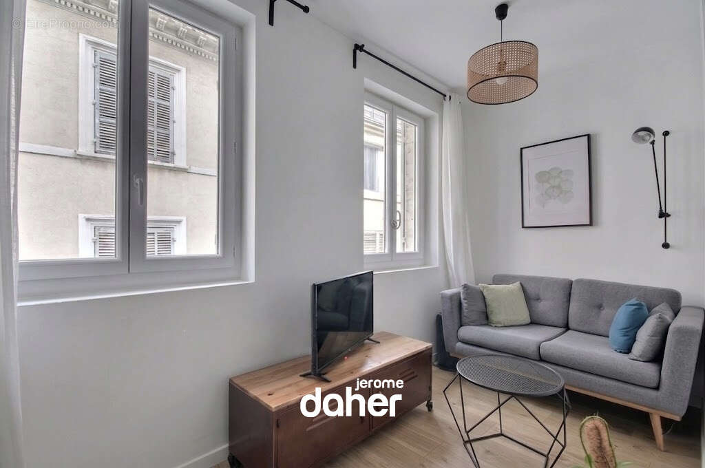 Appartement à MARSEILLE-1E