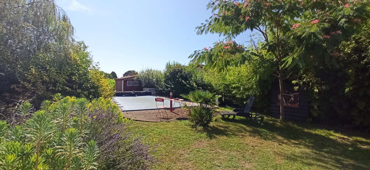 Maison à SAVIGNY-EN-SEPTAINE