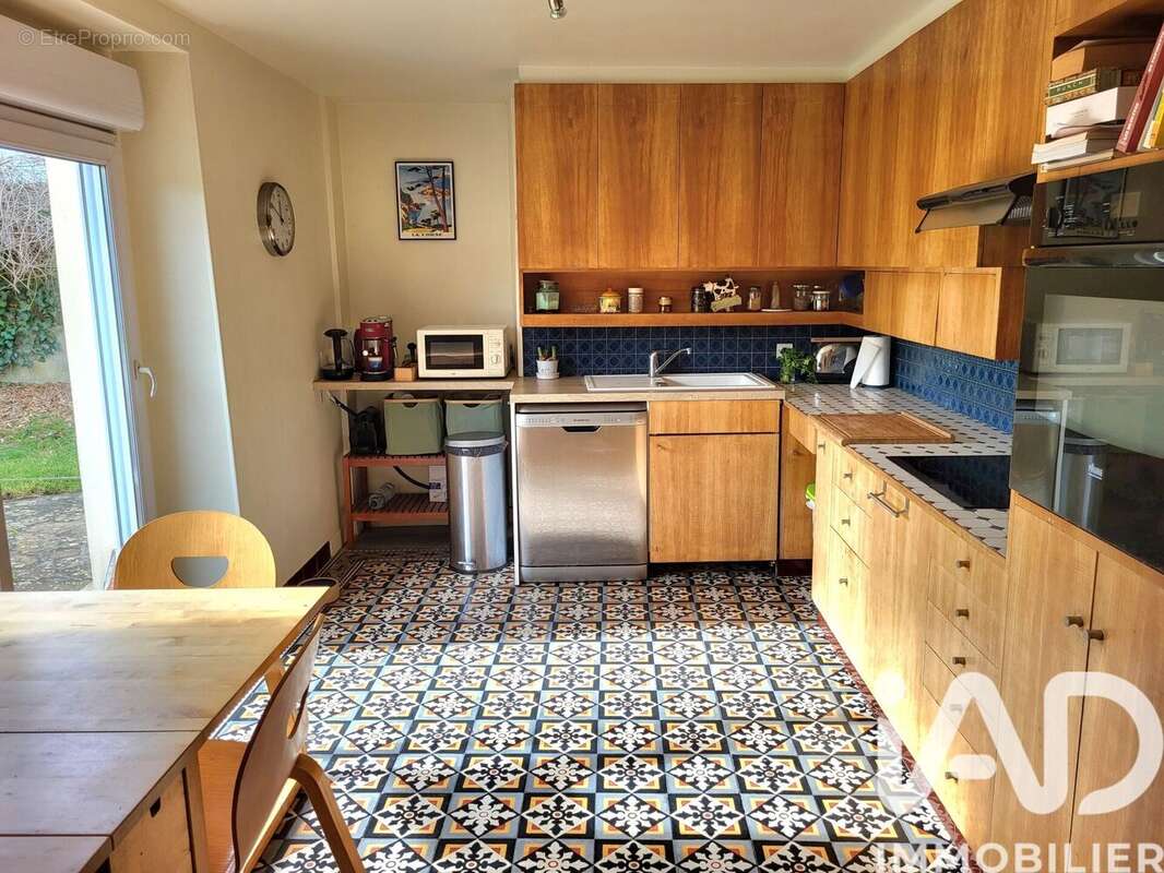 Photo 4 - Maison à BURES-SUR-YVETTE