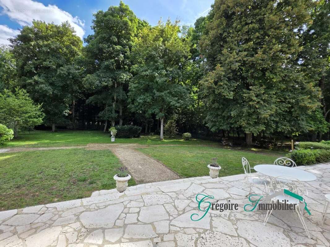 Bourron Marlotte : Maison 6 pièces 250 m2 - photo 4