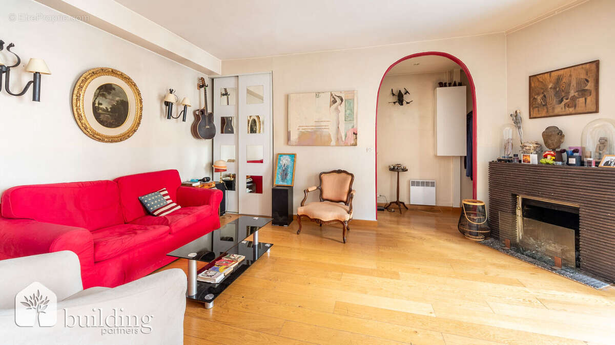 Appartement à PARIS-16E