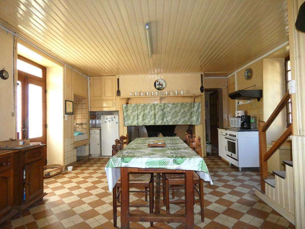 Maison à SAINTE-EULALIE-D&#039;ANS