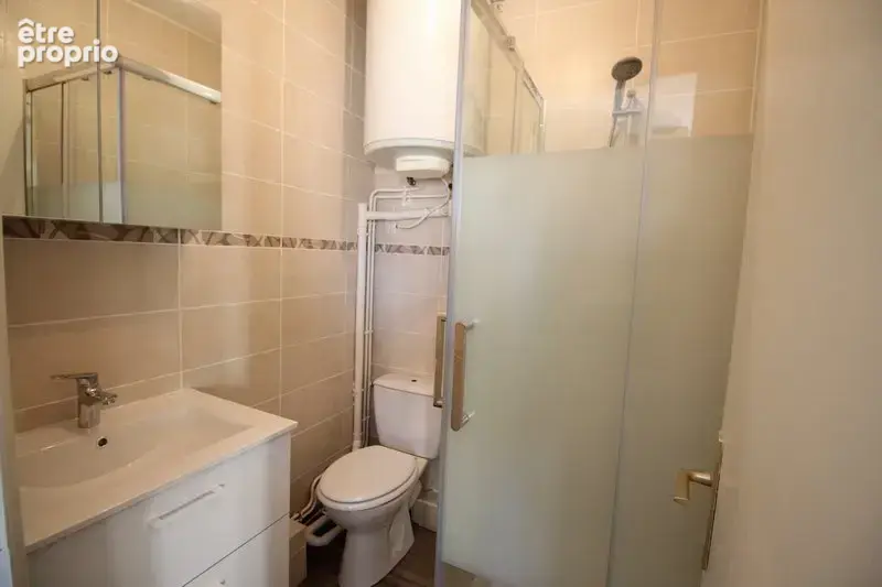 Appart. studio, Secteur Sébastopol REIMS - photo 6