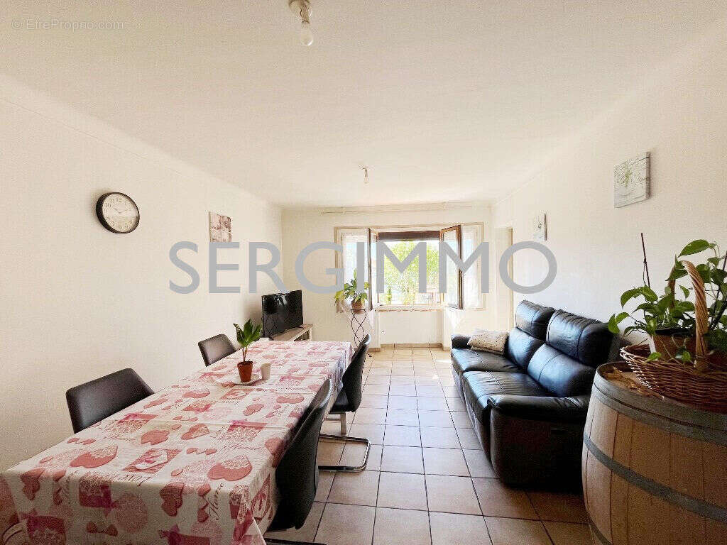 Appartement à MONTAUROUX