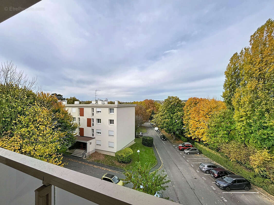 Appartement à SAINT-MICHEL-SUR-ORGE