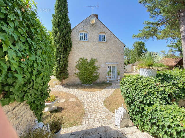 Maison à CHAINTREAUX