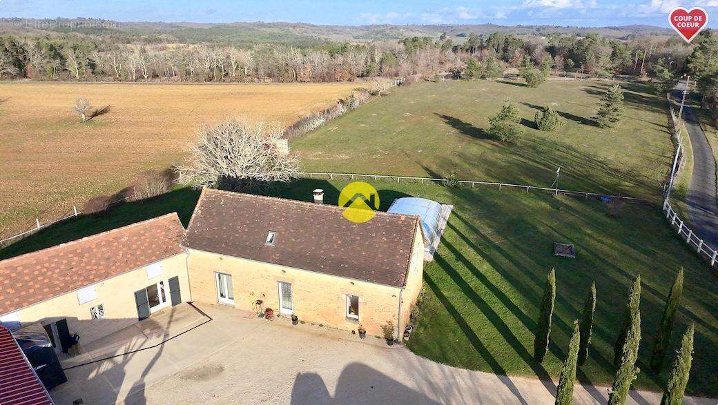 Maison à SAINTE-ALVERE