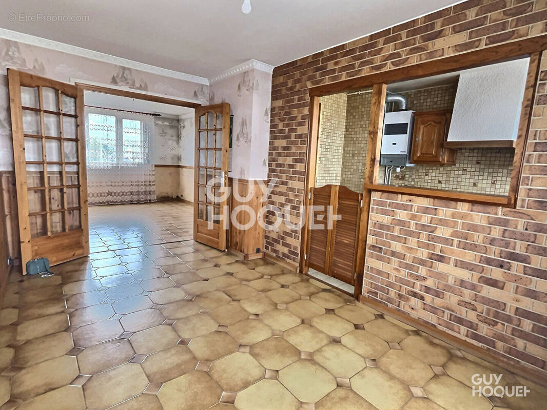 Appartement à AUBERVILLIERS