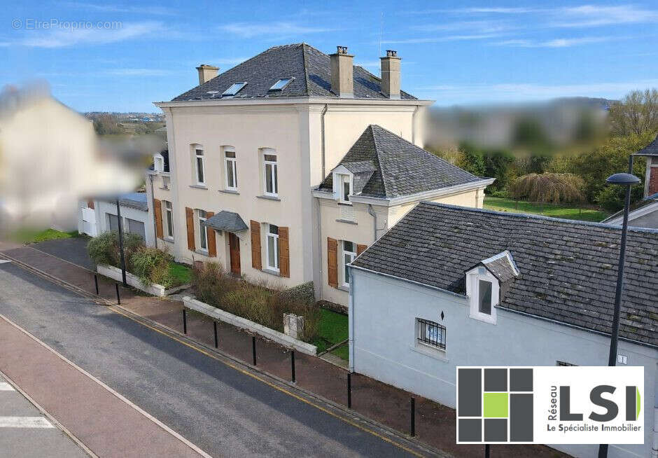 Maison à HAUTMONT