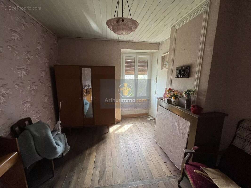 Appartement à NEUILLY-L'EVEQUE