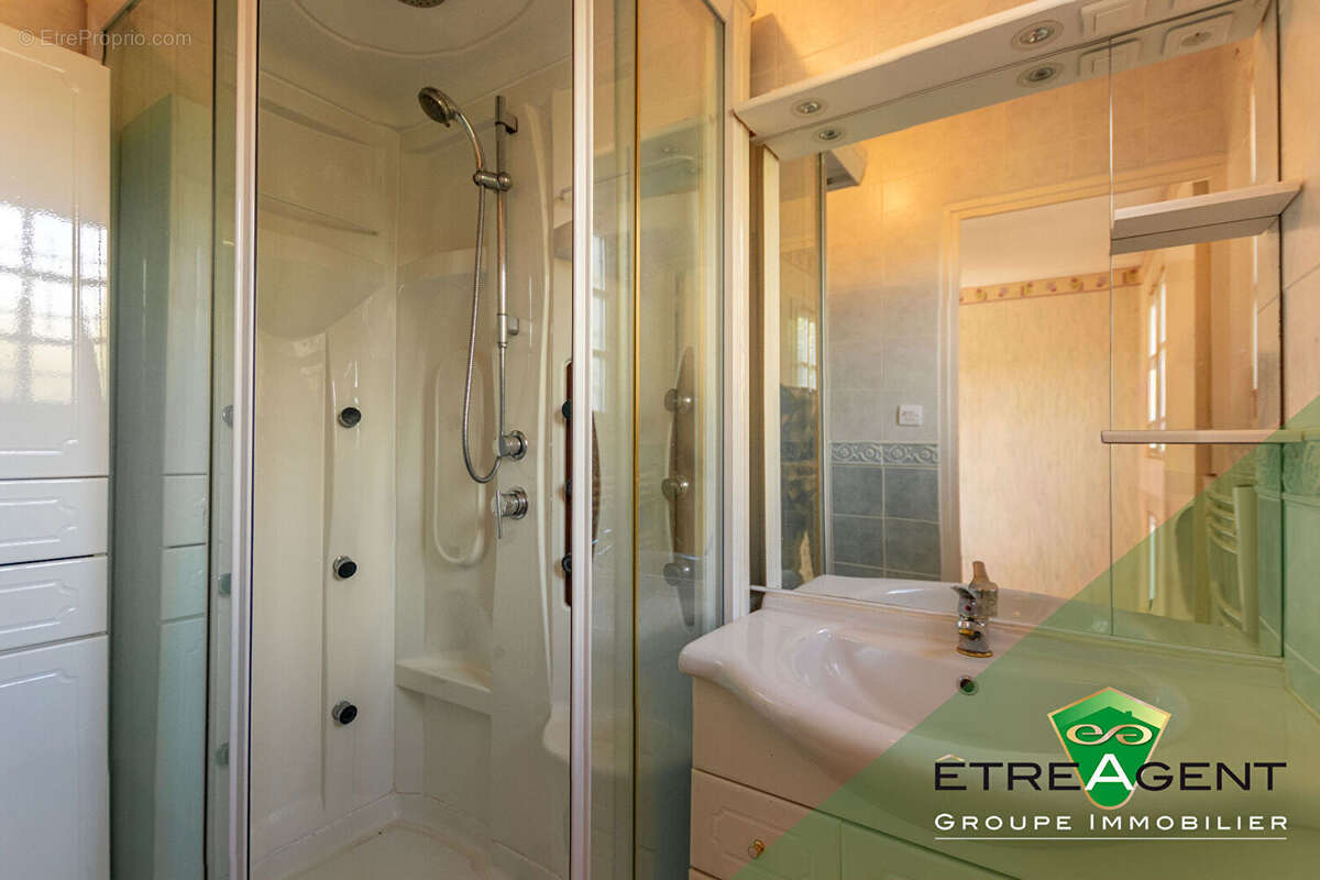 Maison à ARNIERES-SUR-ITON