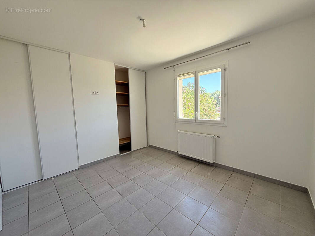 Maison 90m² à saint-denis-de-pile - photo 8